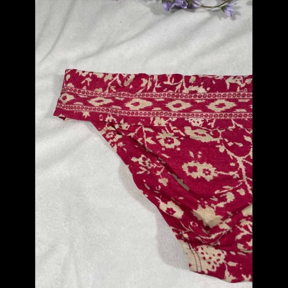 NEW Robin Piccone‎ 'Flora' Twist C Bikini Bottom Fuschia/Cream [SZ Large ]